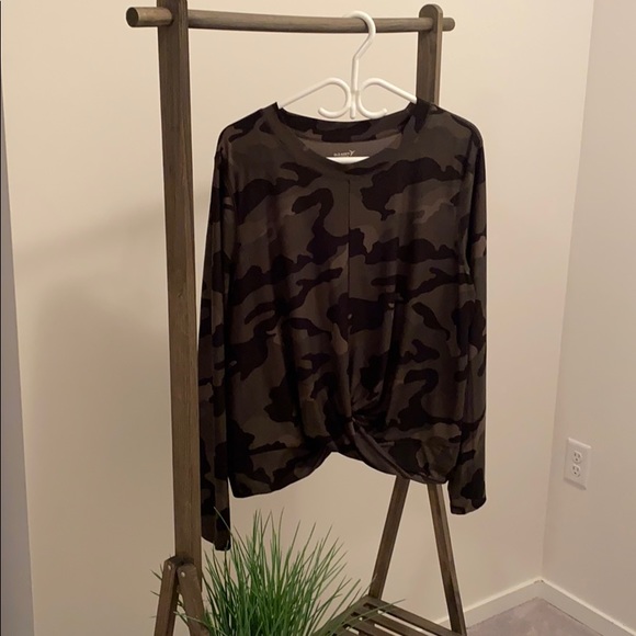 Old Navy Tops - Active